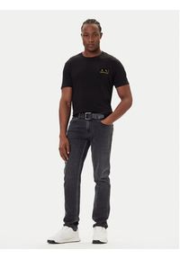 Armani Exchange T-Shirt XM001911 AF10356 MC004 Czarny Regular Fit. Kolor: czarny. Materiał: bawełna