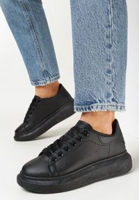 Born2be - Czarne Sneakersy Sondos. Nosek buta: okrągły. Kolor: czarny. Materiał: skóra ekologiczna. Szerokość cholewki: normalna. Obcas: na platformie #1