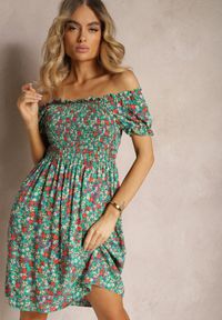 Renee - Zielona Hiszpanka Sukienka z Wiskozy w Kwiatowy Wzór z Gumką w Pasie Silemia. Okazja: na co dzień. Typ kołnierza: dekolt hiszpanka. Kolor: zielony. Materiał: wiskoza. Wzór: kwiaty. Typ sukienki: proste, rozkloszowane. Styl: casual, elegancki