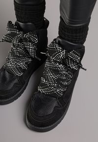Born2be - Czarne Sneakersy z Ozdobnymi Sznurówkami Eveslia. Okazja: na co dzień. Zapięcie: sznurówki. Kolor: czarny. Materiał: jeans