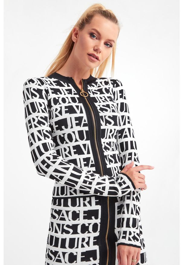 Versace Jeans Couture - SWETER VERSACE JEANS COUTURE. Długość rękawa: długi rękaw. Długość: długie. Wzór: nadruk