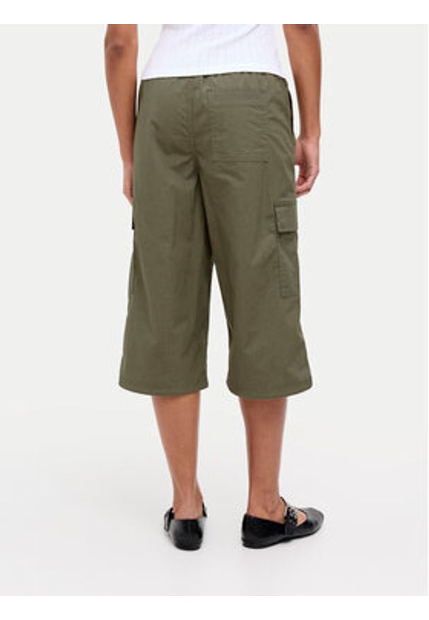 JJXX Spodnie capri Olga 12271698 Zielony Straight Fit. Kolor: zielony. Materiał: bawełna