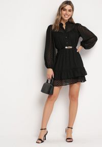 Born2be - Czarna Rozkloszowana Sukienka Mini z Bufiastymi Rękawami i Falbanką Illathi. Kolor: czarny. Materiał: materiał. Wzór: aplikacja. Długość: mini #4