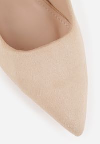 Renee - Ciemnobeżowe Szpilki w Klasycznym Stylu Mevalor. Kolor: beżowy. Materiał: zamsz. Obcas: na szpilce. Styl: klasyczny #8