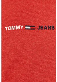Tommy Jeans - Bluza DM0DM10190.4891. Okazja: na co dzień. Typ kołnierza: kaptur. Kolor: czerwony. Materiał: poliester. Wzór: aplikacja. Styl: casual #2