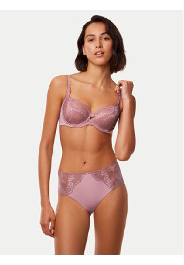 Triumph Figi klasyczne z wysokim stanem Wild Peony Florale 10209626 Różowy. Stan: podwyższony. Kolor: różowy. Materiał: syntetyk