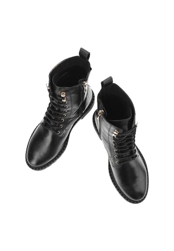 Czarne Botki Marco Tozzi Buty Ocieplane Damskie. Okazja: na co dzień. Kolor: czarny. Materiał: skóra. Obcas: na obcasie. Styl: elegancki, klasyczny, casual. Wysokość obcasa: niski