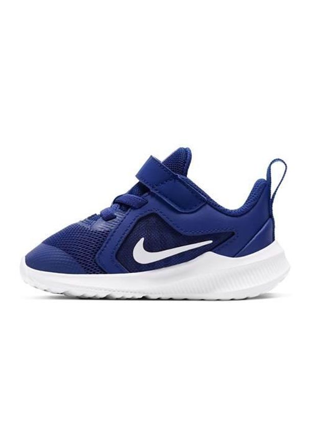 Buty do chodzenia niemowlęce Nike Downshifter 10. Zapięcie: rzepy. Kolor: niebieski. Materiał: tkanina, materiał, skóra, syntetyk. Szerokość cholewki: normalna. Model: Nike Downshifter. Sport: turystyka piesza