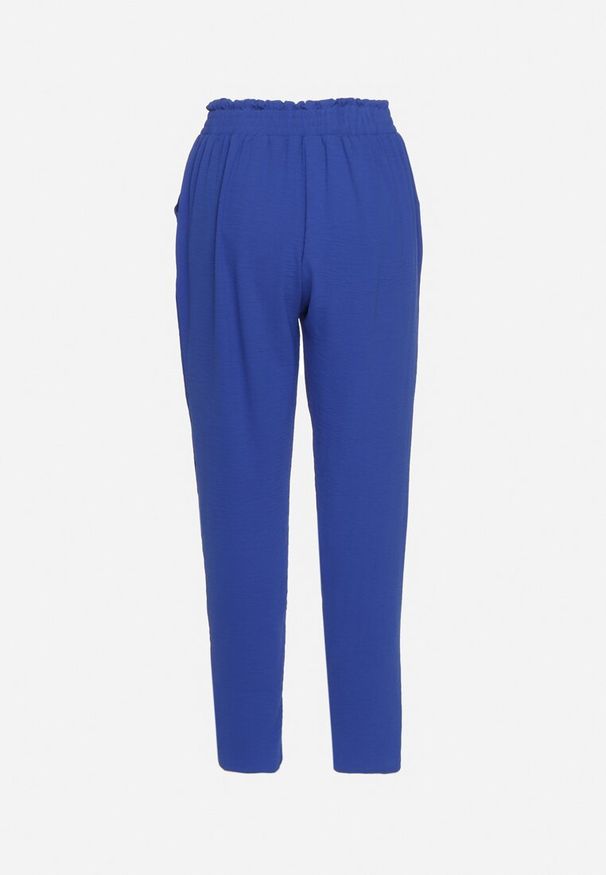 Born2be - Granatowo-Niebieska Spodnie z Wysoką Talią Typu Paper Bag z Gumką w Pasie Noravia. Okazja: na co dzień. Kolor: niebieski. Styl: elegancki, klasyczny, casual