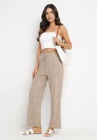 Born2be - Beżowe Spodnie o Prostym Kroju z Gumką w Talii Mirea. Okazja: na spotkanie biznesowe, na co dzień. Kolor: beżowy. Styl: casual, elegancki, biznesowy