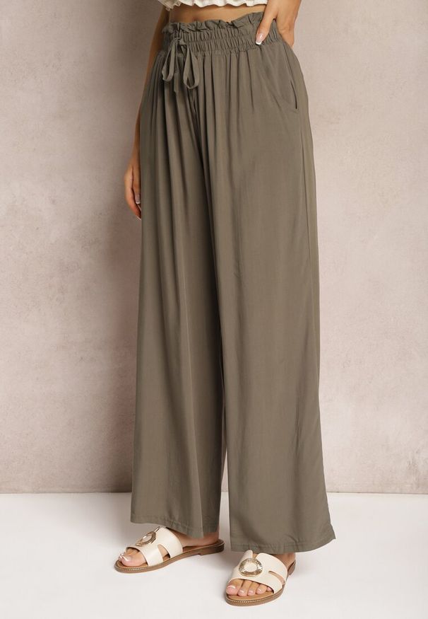 Renee - Ciemnozielone Spodnie z Bawełny High Waist z Szerokimi Nogawkami i Gumką w Pasie Clisea. Okazja: na co dzień. Stan: podwyższony. Kolor: zielony. Materiał: bawełna. Sezon: lato. Styl: elegancki, casual