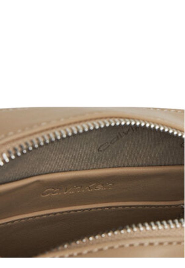 Calvin Klein Torebka Ck Pocket Camera Bag K60K613089 Brązowy. Kolor: brązowy. Materiał: skórzane