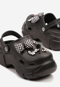Born2be - Czarne Piankowe Klapki Chunky na Grubej Podeszwie z Ozdobnymi Aplikacjami Melwia. Okazja: na co dzień. Kolor: czarny. Materiał: jeans. Wzór: aplikacja. Styl: casual #3