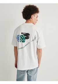 Reserved - T-shirt relaxed fit - biały. Kolor: biały. Materiał: bawełna, dzianina