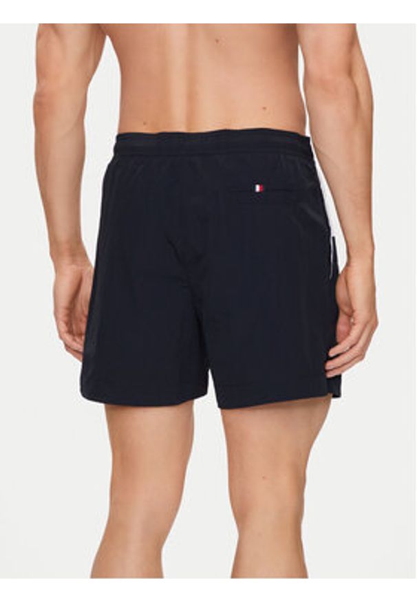 TOMMY HILFIGER - Tommy Hilfiger Szorty kąpielowe UM0UM03259 Granatowy Regular Fit. Kolor: niebieski. Materiał: syntetyk