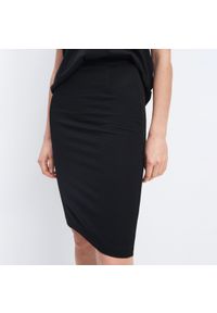 Mohito - Dzianinowa spódnica - Czarny. Kolor: czarny. Materiał: dzianina #1