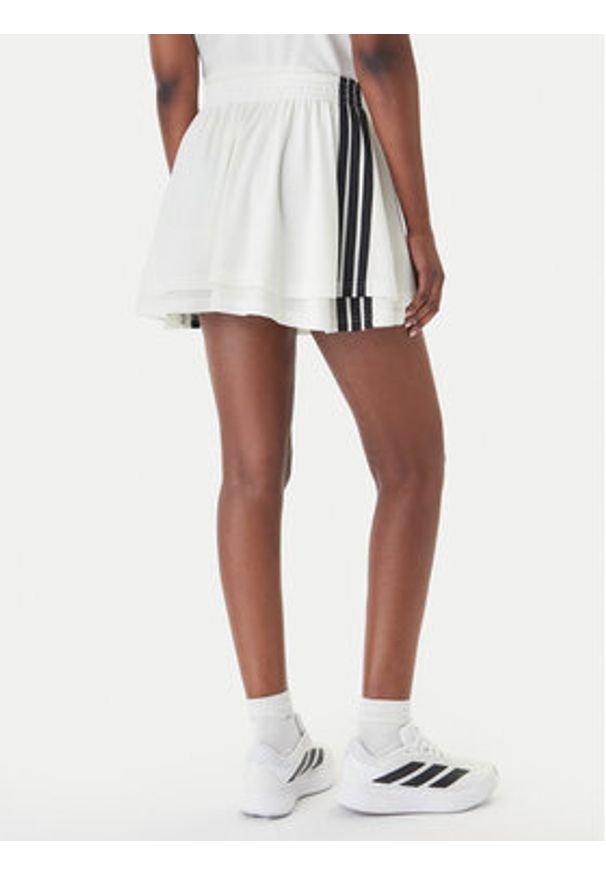 Adidas - adidas Spódnica mini House Of Tiro JY7634 Biały Regular Fit. Kolor: biały. Materiał: syntetyk