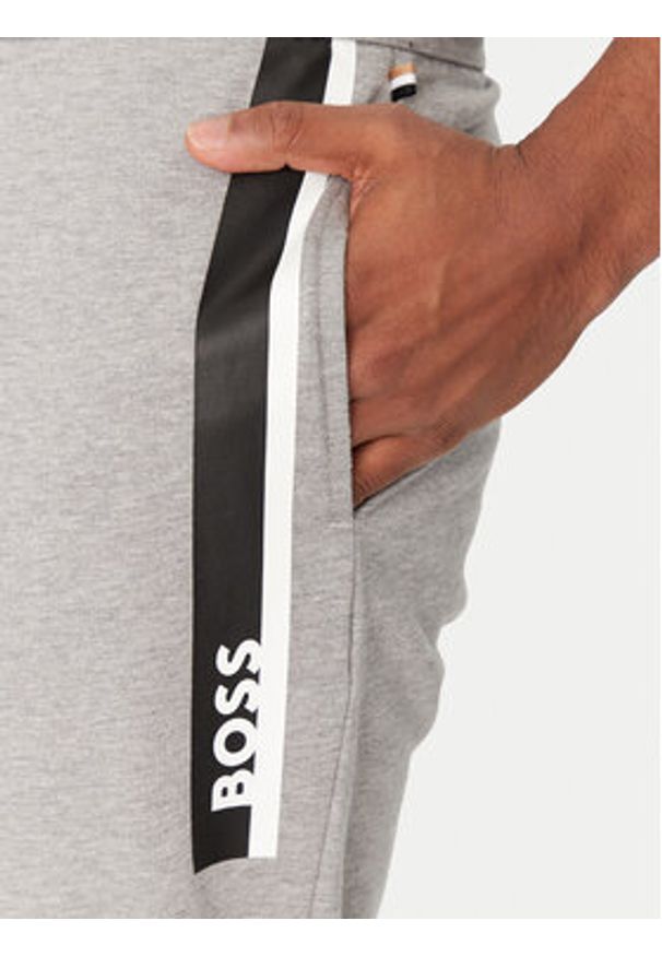 BOSS Spodnie dresowe Authentic 50540654 Szary Regular Fit. Kolor: szary. Materiał: bawełna