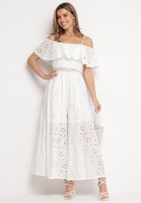 Born2be - Biały Kombinezon na Ramiączkach z Haftowanym Wzorem i Falbanką Elinva. Kolor: biały. Materiał: tkanina. Długość rękawa: na ramiączkach. Wzór: haft #7